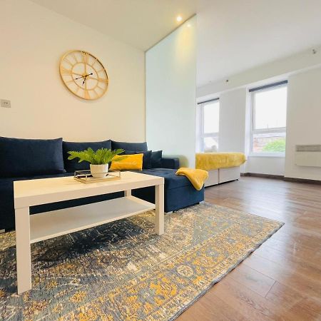 Park Street Apartment Luton By Hostaguest المظهر الخارجي الصورة