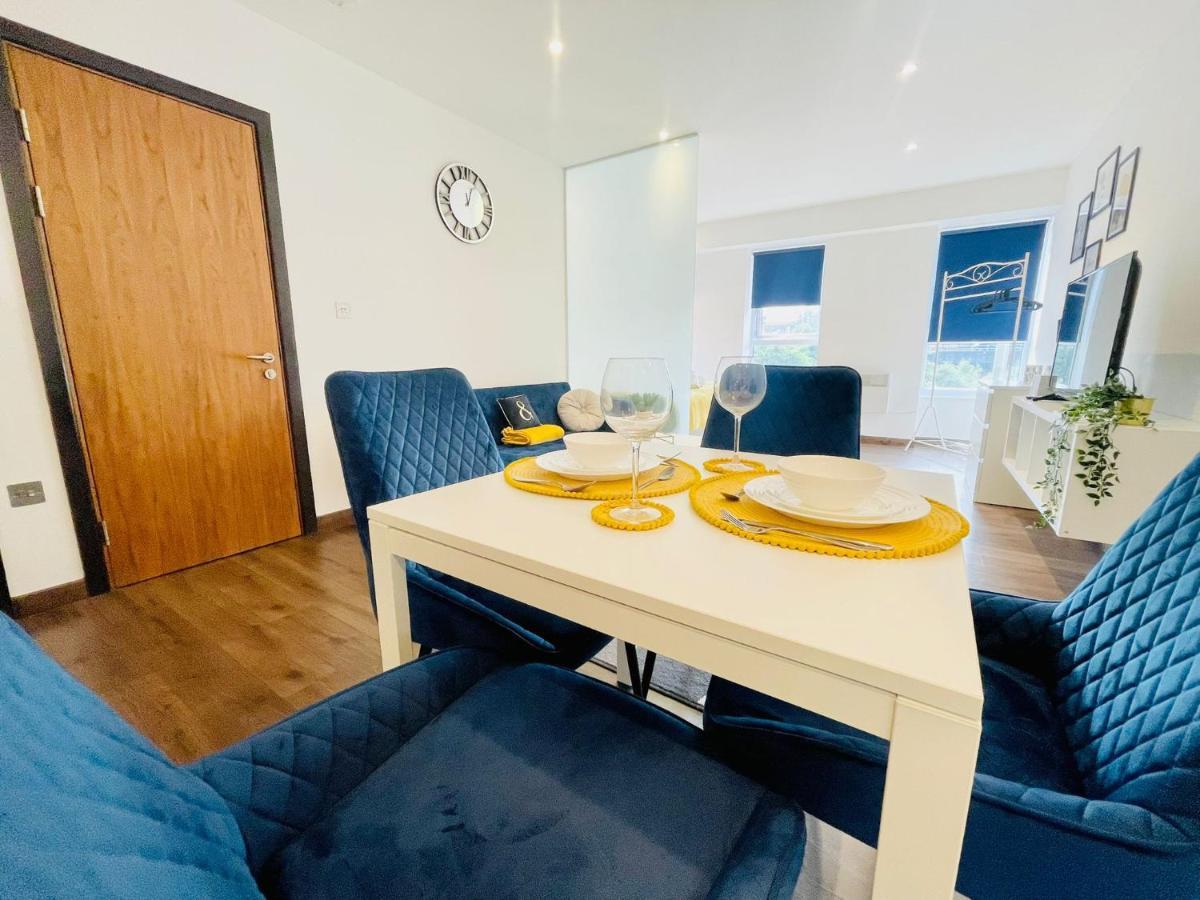 Park Street Apartment Luton By Hostaguest المظهر الخارجي الصورة