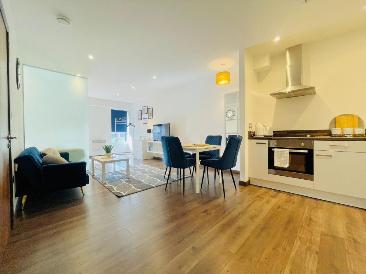 Park Street Apartment Luton By Hostaguest المظهر الخارجي الصورة