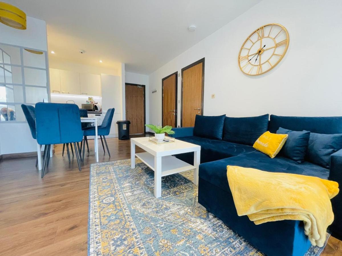 Park Street Apartment Luton By Hostaguest المظهر الخارجي الصورة
