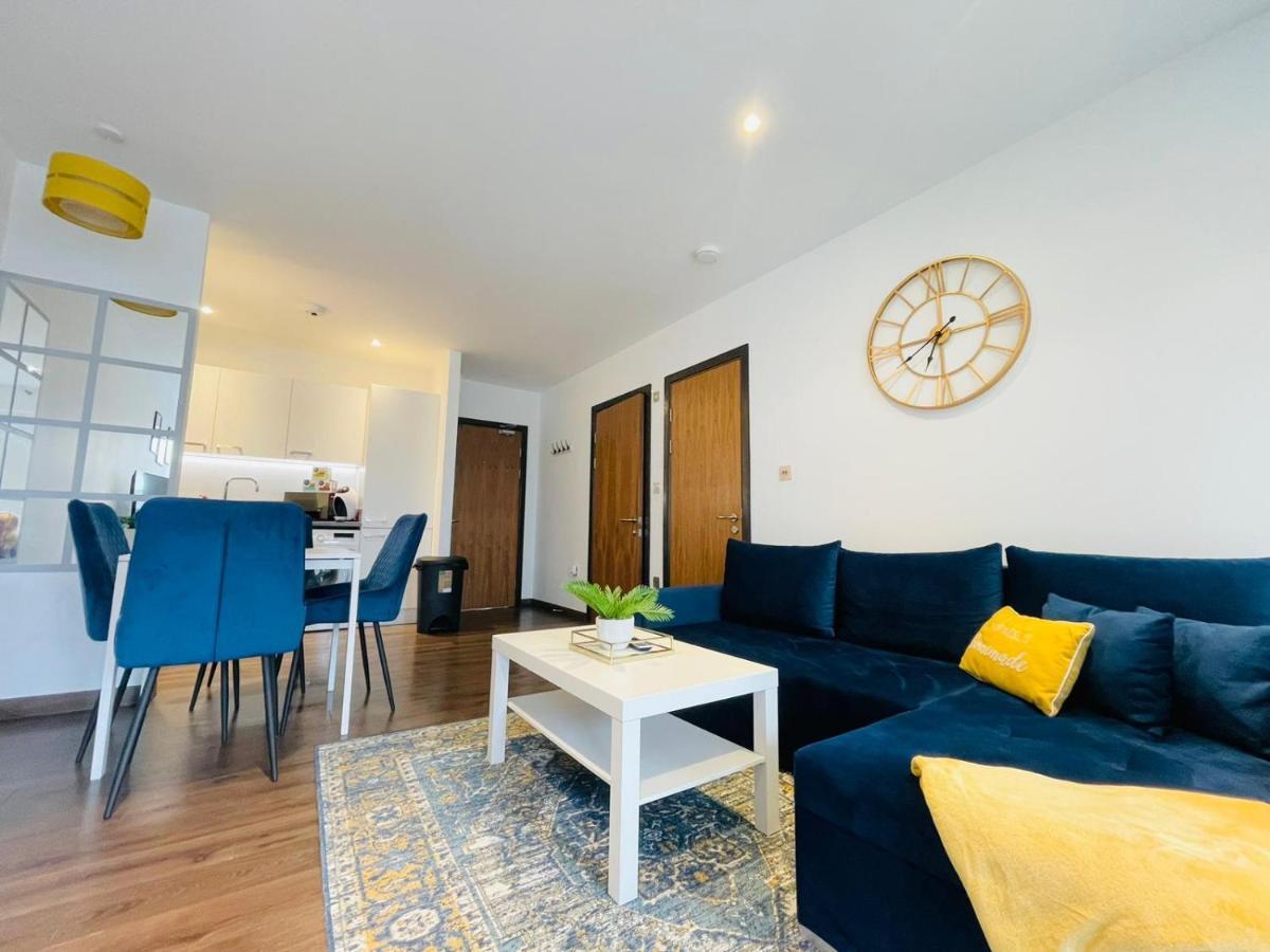 Park Street Apartment Luton By Hostaguest المظهر الخارجي الصورة